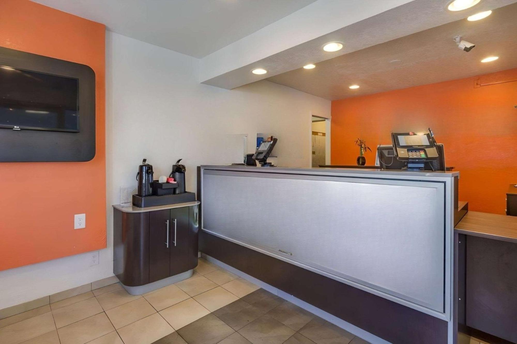 Park Inn By Radisson, Lakewood Exterior photo