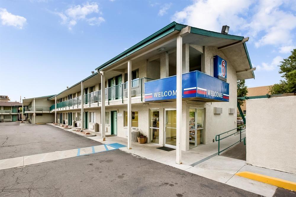 Park Inn By Radisson, Lakewood Exterior photo